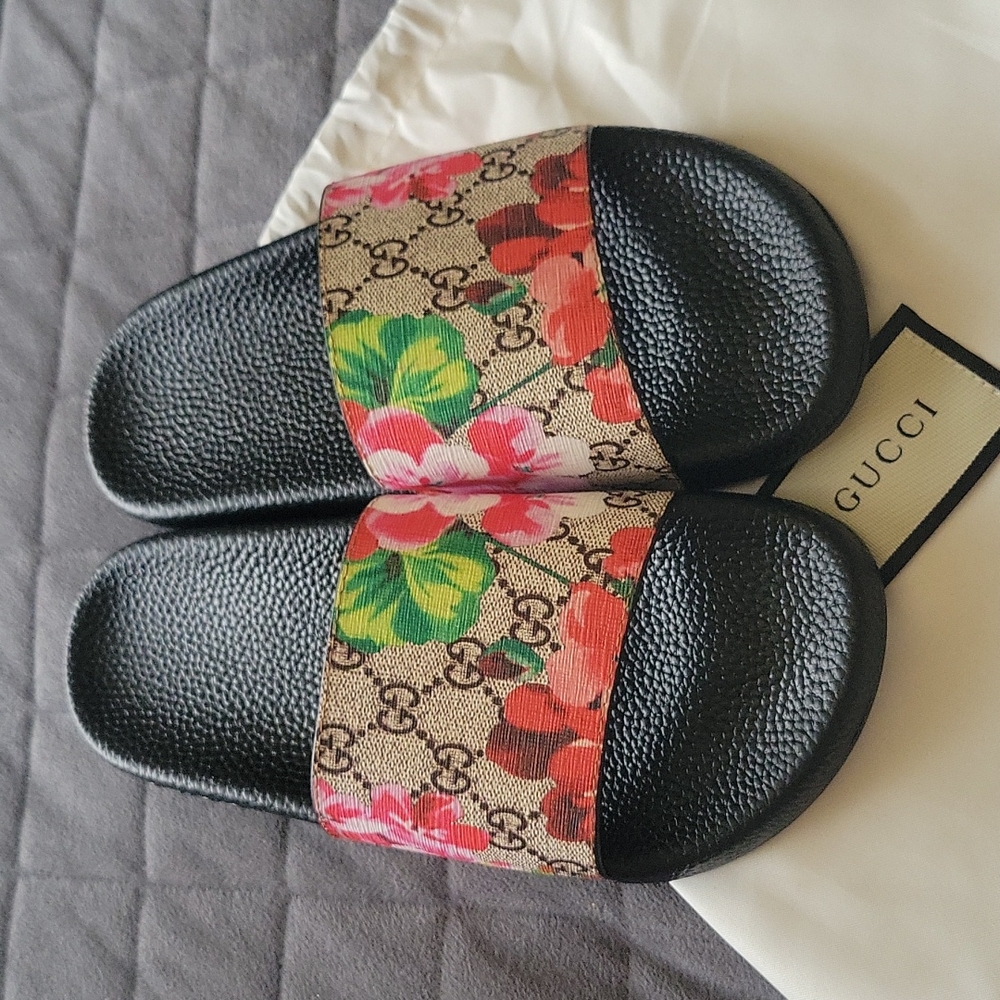 Gucci slides